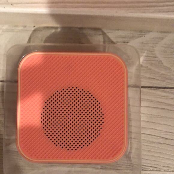 Sonix Bluetooth Speaker NIB Pink - Picture 4 of 5